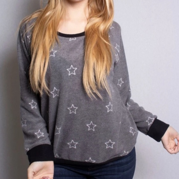 (1X) Plus Size Star Print Sweater - Picture 1 of 5